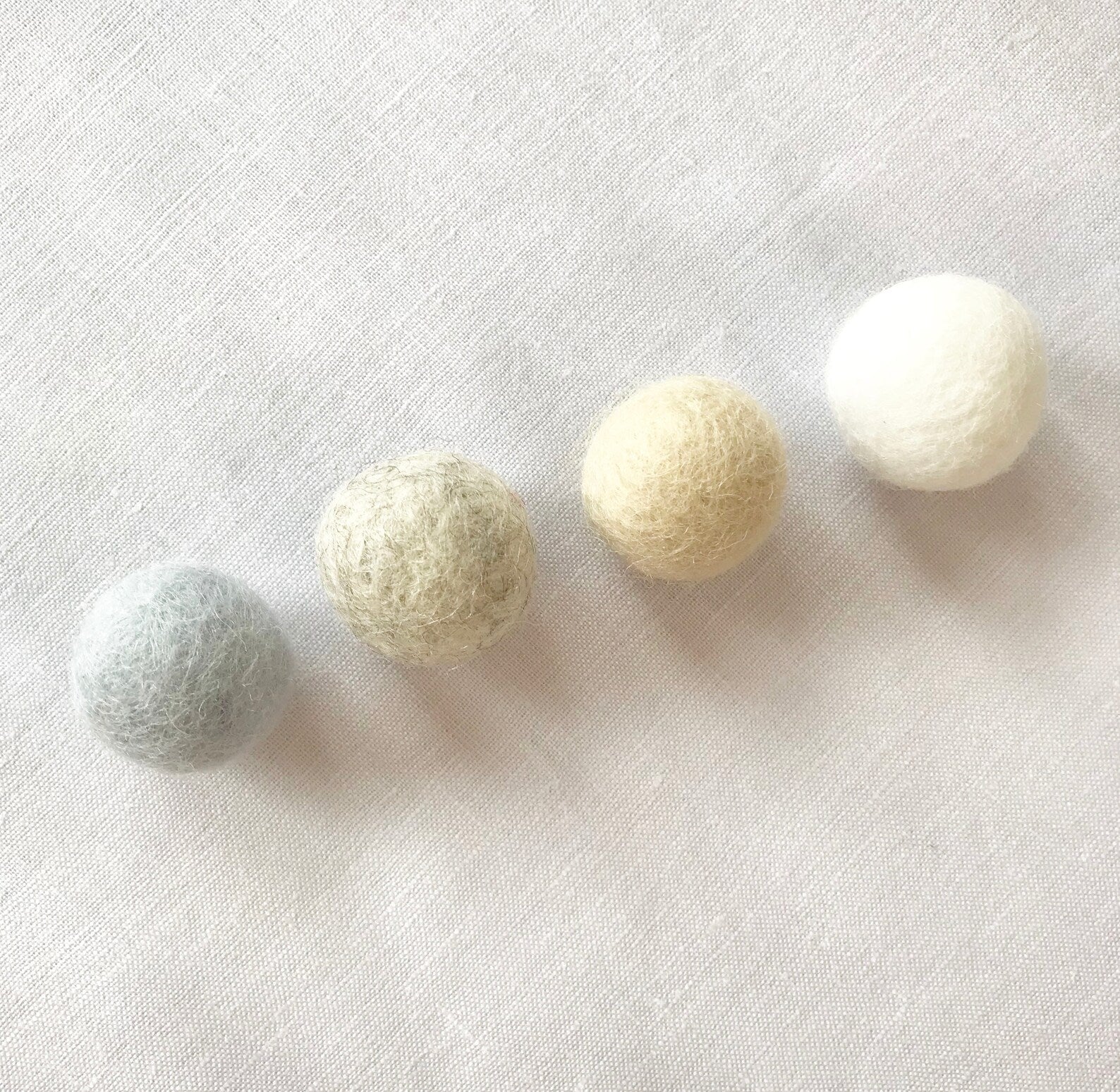 Little Lark Felt Balls Light Grey, Heather Cream, Bone, White